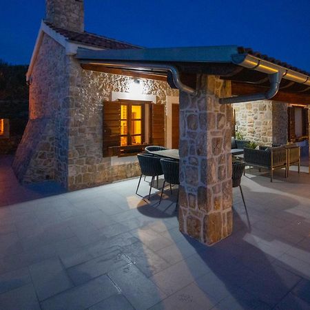 Holiday Home Svemir Drage Dış mekan fotoğraf