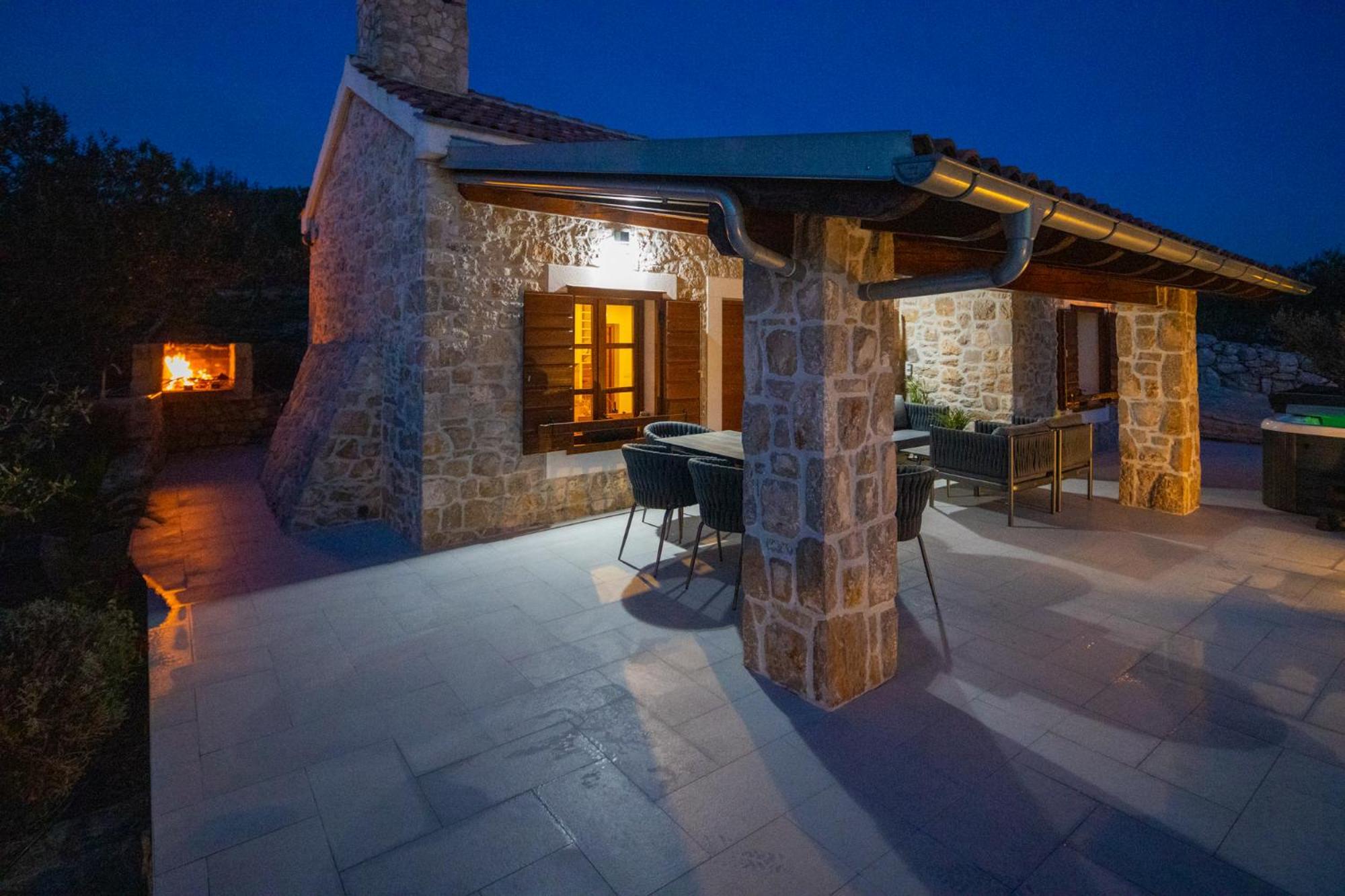 Holiday Home Svemir Drage Dış mekan fotoğraf