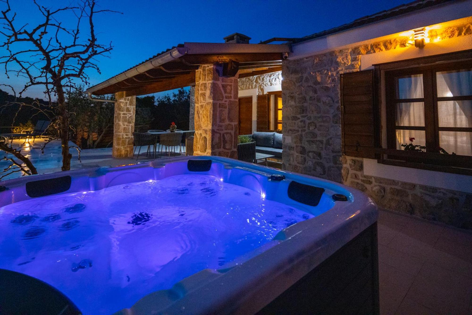 Holiday Home Svemir Drage Dış mekan fotoğraf